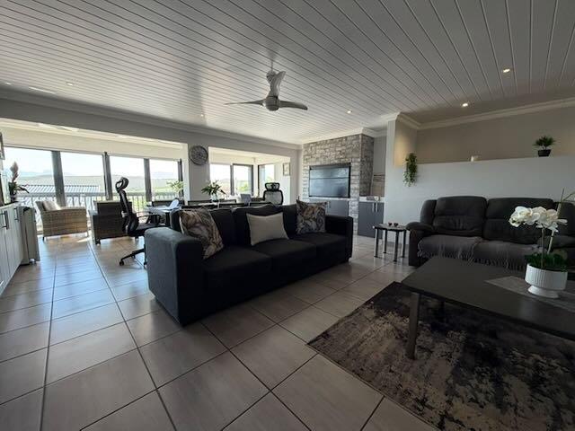 5 Bedroom Property for Sale in Reebok Western Cape